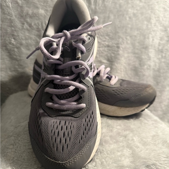 ASICS Women Gray &Pink Salt  Running Shoes - Picture 7 of 13